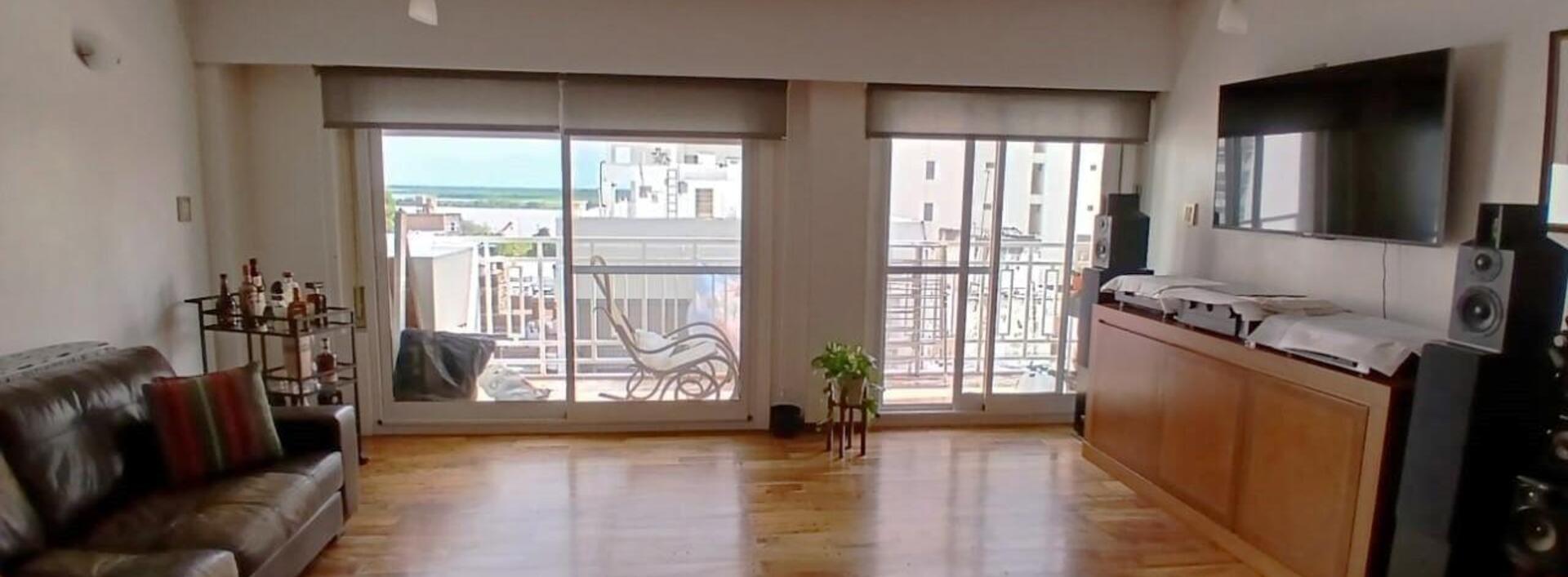 Piso Exclusivo Zona R&iacute;o - 3 Dorm. y Cochera