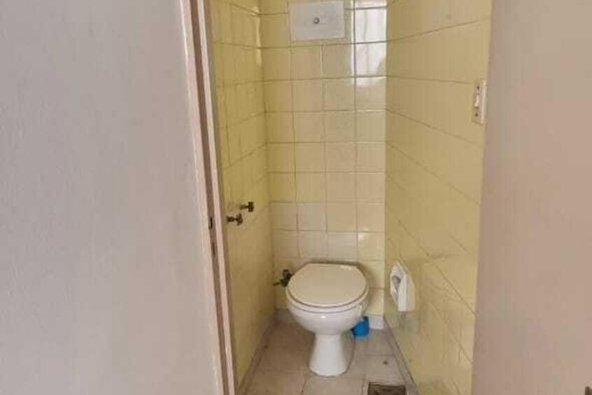 Imagen de con patio y cochera Imagen de con patio y cochera