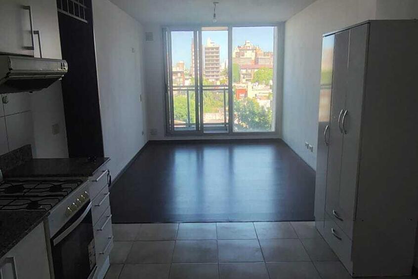 Imagen de Buenos Aires 2235 Monoambiente Al frente Con Balc&oacute;n