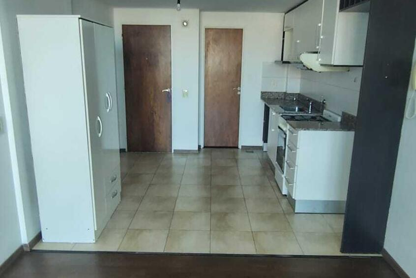 Imagen de Buenos Aires 2235 Monoambiente Al frente Con Balc&oacute;n