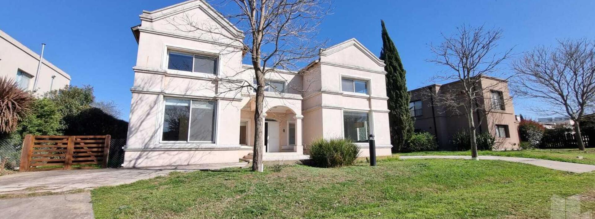 Kentucky Club de Campo, Funes