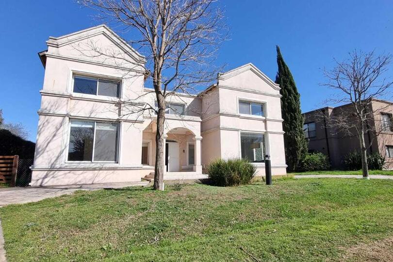 Kentucky Club de Campo, Funes